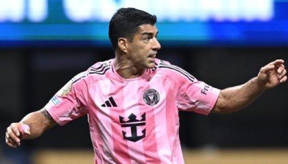 苏亚雷斯谈世界足坛9号球员：更喜欢小蜘蛛，不太喜欢劳塔罗